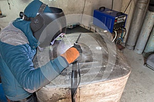 Welder argon welding for aluminum at work