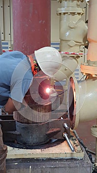 Welding big pipe. Pipeline welding