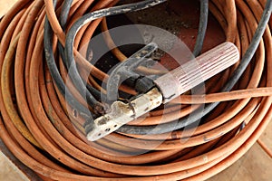 Welding electrode holder