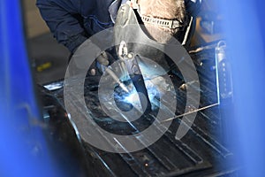 Welding metal