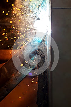 Welding steel defocus spread spark lighting smoke