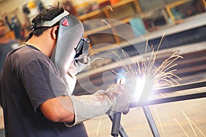 Welding worker for steel structure