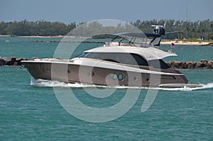 Well Appointed Cabin Cruiser on Government Cut