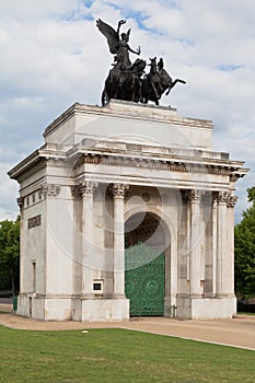 Wellington Arch in London photo
