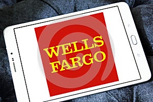 Wells fargo logo