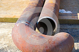 WelWelded butt joints of the Du150 pipeline from refractory steel, welded by manual arc welding without subsequent heat treatment.