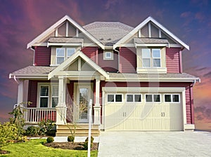 West Coast Design Home House Maison Red Siding Exterior Cloudy Sunset Sky Background