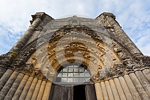 West facade archivolts of Notre-Dame de l'Assomption de Fenioux photo