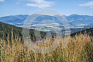 Západné Tatry a Liptovská kotlina z Nízkych Tatier, Slovensko