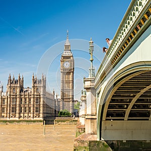 Westminster Bridge and Houses of Parliament on a sunny day - Lon