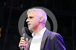 Sadiq Khan, London, UK. 16th October, 2016. The Mayor of London Sadiq Khan opens Festival Of Dewali at Trafalgar Square