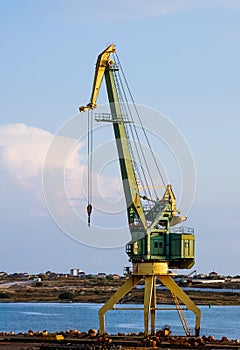 Wharf crane