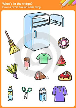 WhatÃÂ´s in the fridge? Draw a circle around each thing.