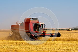 Wheat combine harvester