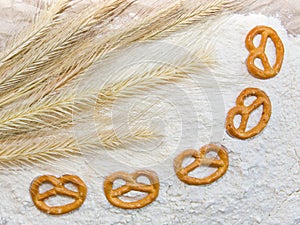 Wheat and cracknel photo