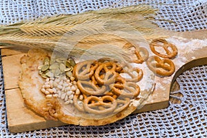 Wheat and cracknel photo