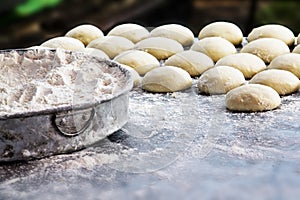 Wheat flour and bun