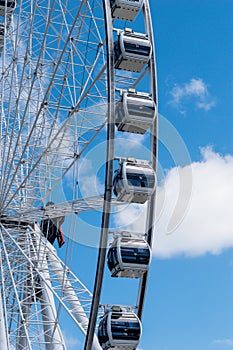 Wheel in Brisbane with imponent clouds