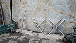 Wheel keys and jacks