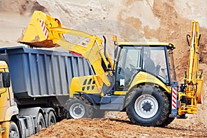 Wheel loader excavator and tipper dumper