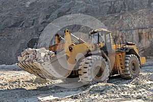 Wheel loader machine