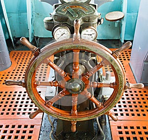 Wheel of a motor boat cockpit