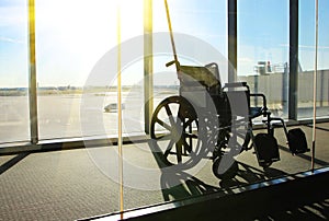 Silla de ruedas servicio en aeropuerto 