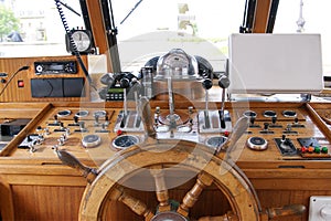 Wheelhouse (flying bridge, Bridge of a ship)