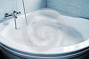 Whirlpool bath