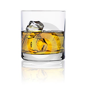 Whisky glas mit eiswÃ¼rfeln