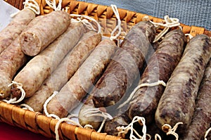 White anb black botifarra