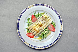 White asparagus appetiser photo