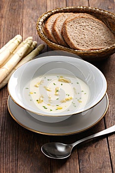 White asparagus cream soup, spargelcremesuppe