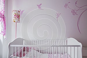 White baby cot