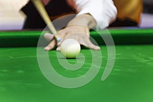 White ball snooker