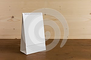 White blank paper desk spiral calendar