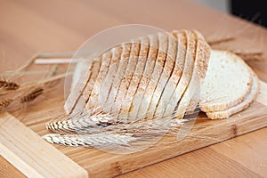 White bread and ears, sliced â€‹â€‹bread