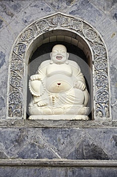 White buddha statue
