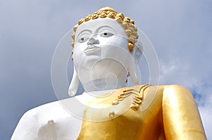 The white buddha statue in the Thailand temple