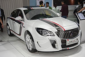 White buick regal gs car