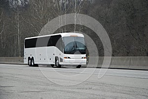 Biely autobus 