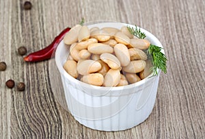 White canned beans