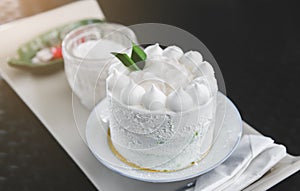 White coconut cake set