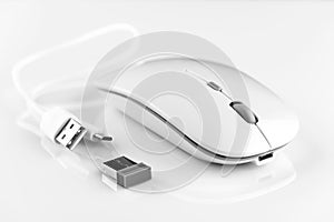 White computer mouse