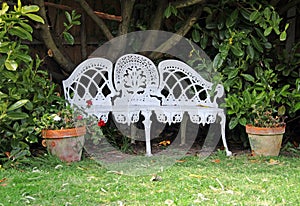 White cottage garden love seat