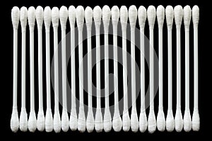 White cotton buds are arranged 2