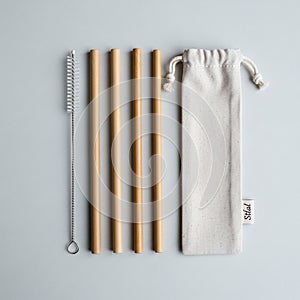 A white cotton drawstring pouch, labeled Stiel, is placed on the right