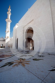 White domes of Sheikh Zayed Grand Mosque, Abu Dhabi