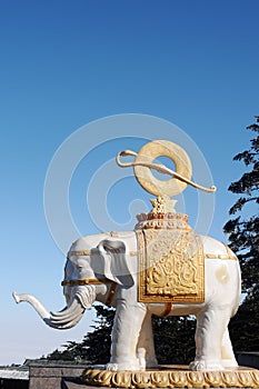 White elephant statue