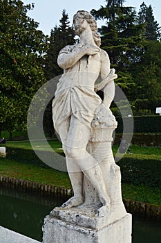 White female statue and Giorgione Square